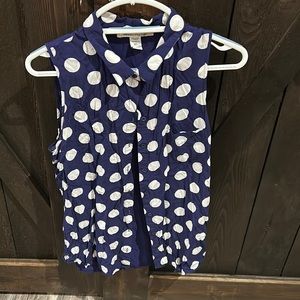Polkadot sleeveless blouse